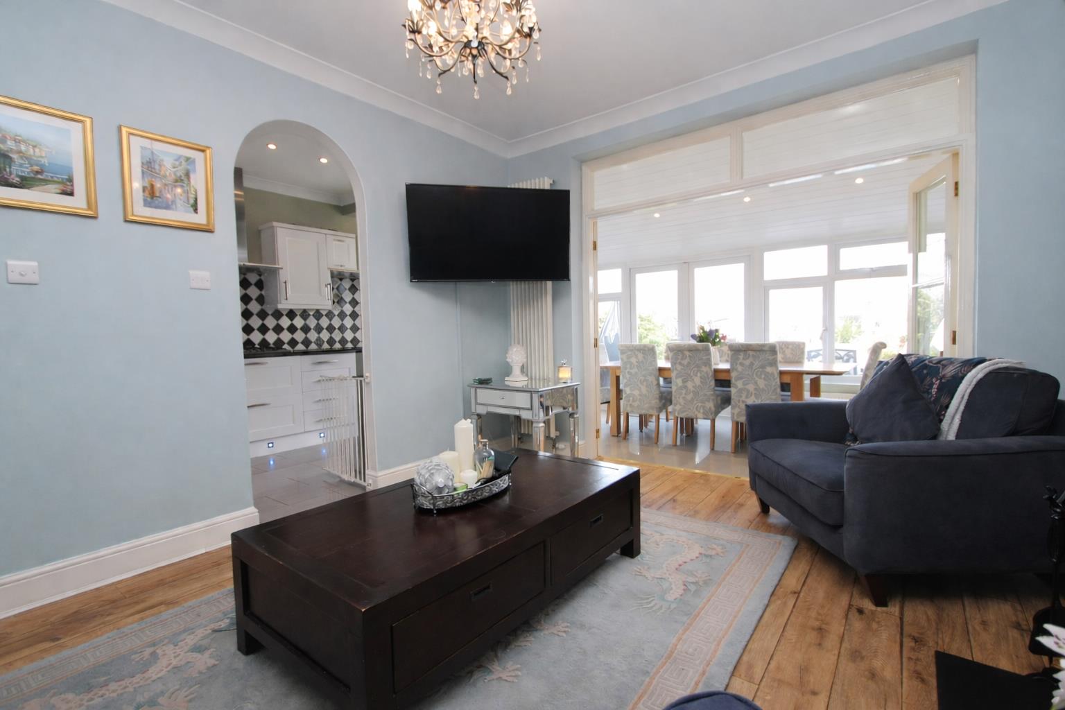 Godalming Avenue, Wallington
